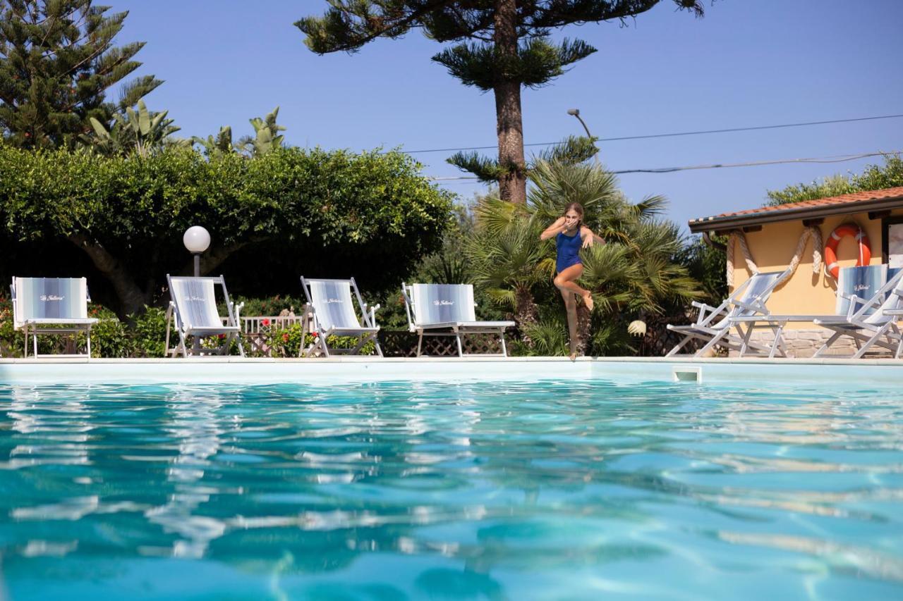 Hotel La Fattoria Sul Mare 梵蒂冈角 外观 照片